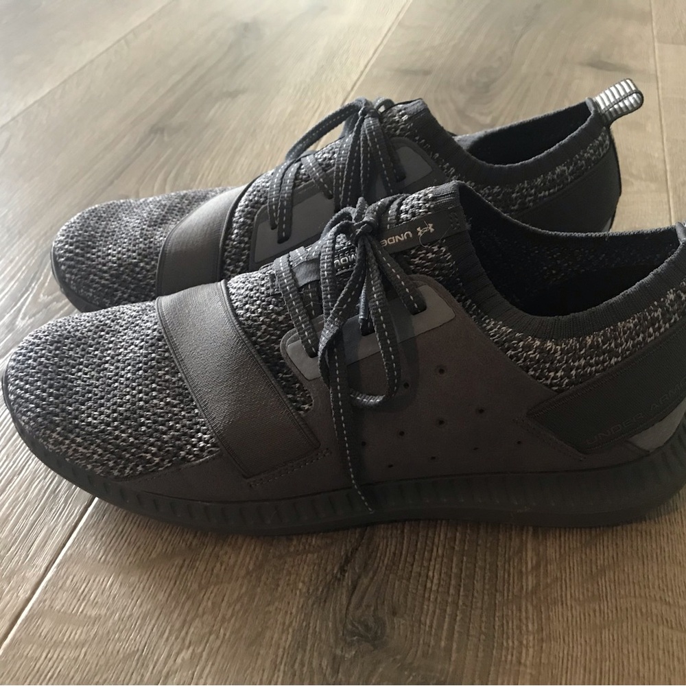 Under Armour Men’s Sneakers - Picture 6 of 6